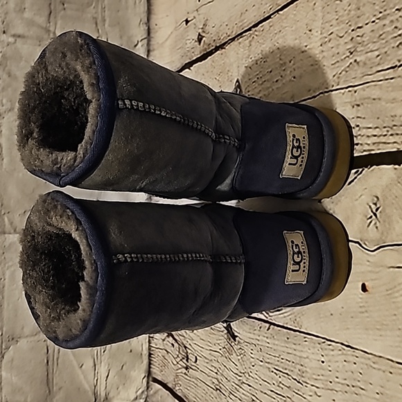 Short Uggs - Picture 3 of 6